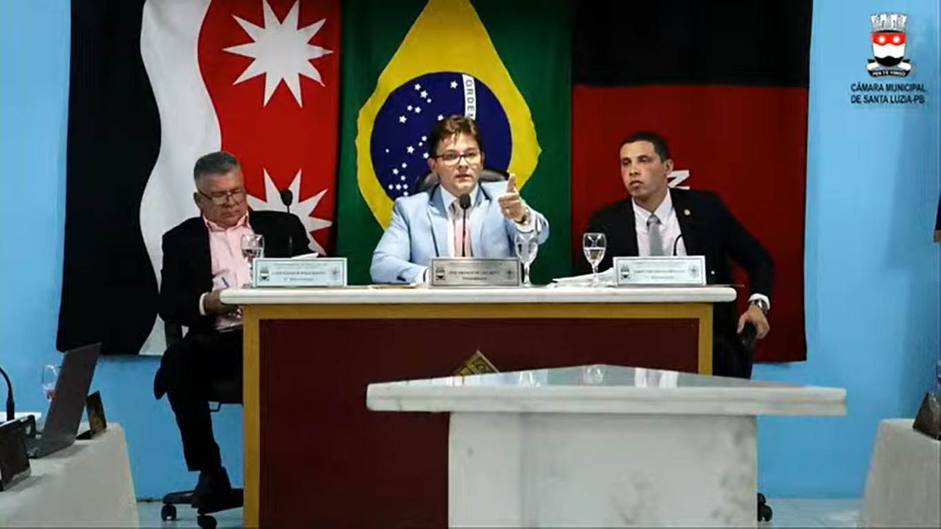 Vereadores aprovam PL que autoriza indenização aos proprietários de terrenos ocupados pelo município e doação de áreas para moradias populares e distrito industrial
